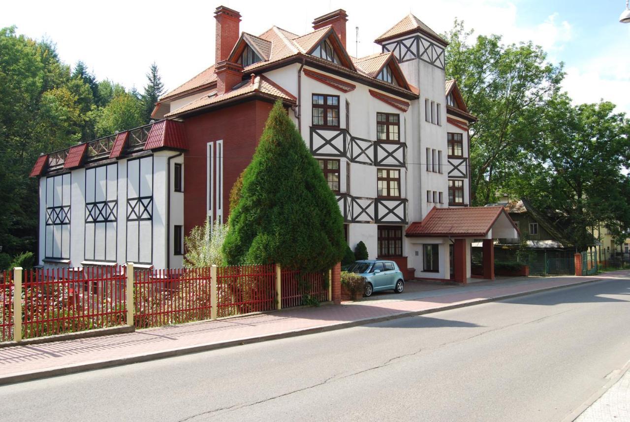 Familijny Osrodek Wypoczynkowo - Rehabilitacyjny Krynica Zdroj 호텔 외부 사진